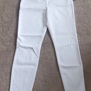 Old Navy Women's White Distressed Midrise Skinny Ankle  Jeans Size 10 NWT